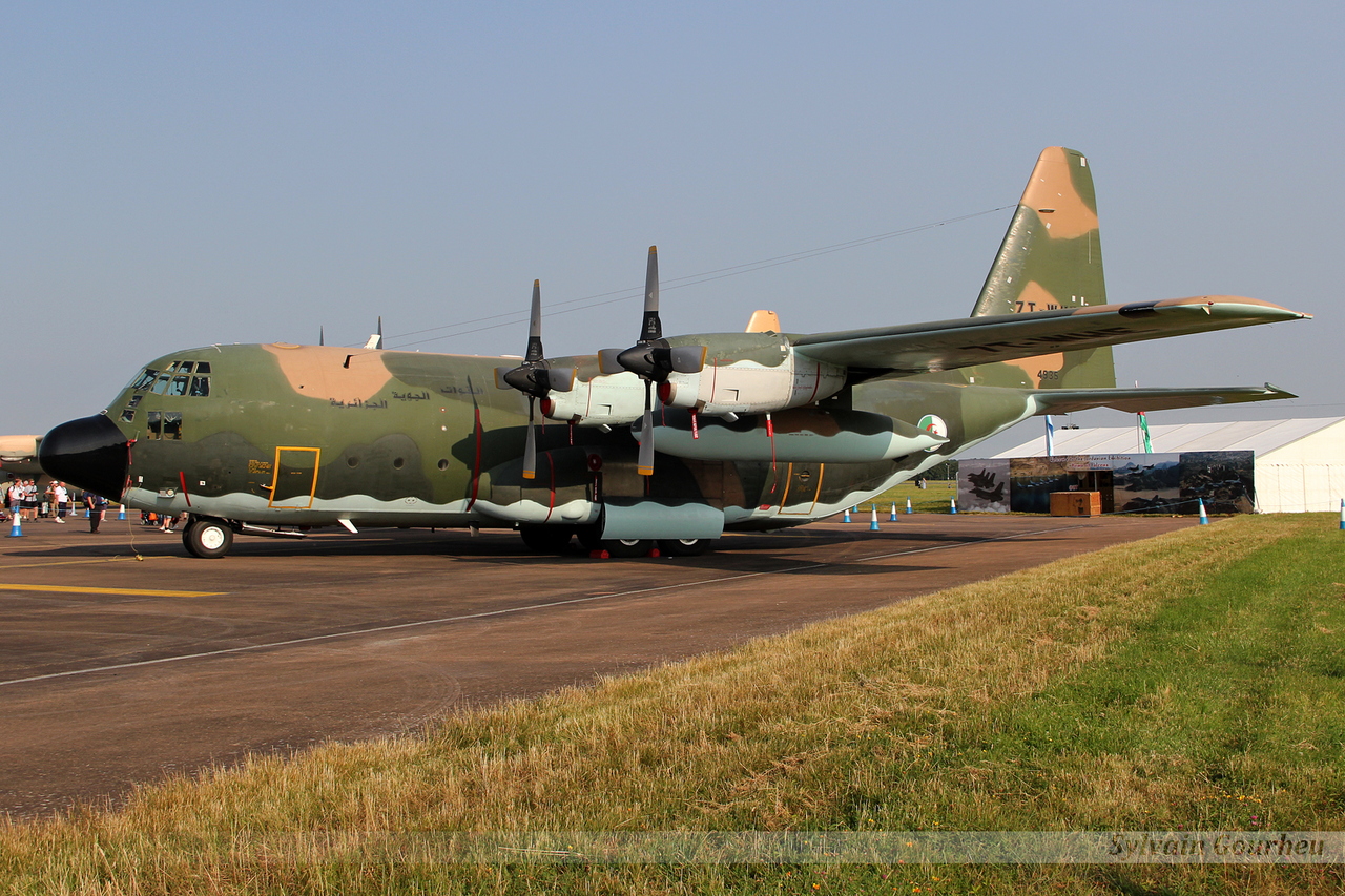 صور طائرات النقل والشحن الجزائرية [ C-130H/H30  /  Hercules ]  - صفحة 2 20140827191717-0af1383f-me