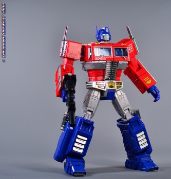 [Masterpiece Hasbro] MASTERPIECE OPTIMUS PRIME - Sortie Aout 2012 3zUOl1rS