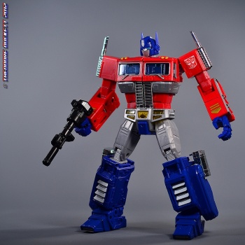 [Masterpiece Hasbro] MASTERPIECE OPTIMUS PRIME - Sortie Aout 2012 4fblKFaK