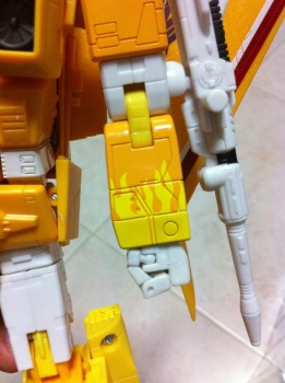 [Masterpiece Takara Tomy] MP-11S SUNSTORM - Sortie Aout 2012 5e4tjaT9