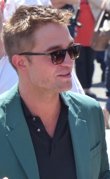 26 Mayo - Nuevas imágenes BTS del Photocall de The Rover y Maps to the Stars!!! 6UX9D7Xu