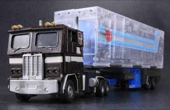 [Masterpiece Takara Tomy] MP-4S CONVOY SLEEP MODE - Sortie Juin 2010 8T04hvPP