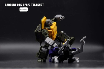 [Masterpiece Tiers] BADCUBE EVIL BUG CORP aka INSECTICONS - Sortie Septembre 2015 AS52548G