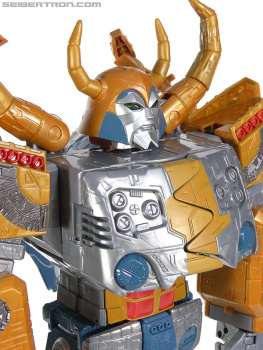 [Masterpiece Hasbro] 25TH ANNIVERSARY UNICRON with KRANIX - Sortie Septembre 2011 BISfwaXs