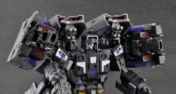 [Combiners Tiers] FANSPROJECT CAUSALITY INTIMIDATOR aka MENASOR - Sortie 2014 C4b6PSev