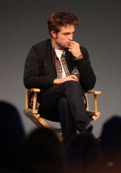 10 Agosto - The Rover Q&A 'Meet The Filmmakers' At The Apple Store!!! GjNryAy2