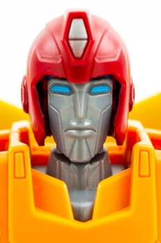 [Masterpiece Hasbro] MASTERPIECE RODIMUS PRIME - Sortie Juillet 2011 HFIctJmX