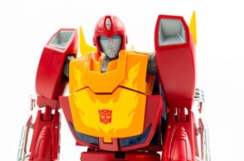 [Masterpiece Hasbro] MASTERPIECE RODIMUS PRIME - Sortie Juillet 2011 OhE2MkmQ