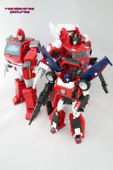 [Maketoys] Produit Tiers - MTRM-03 Hellfire (aka Inferno) et MTRM-05 Wrestle (aka Grapple/Grappin) - Page 4 P6FbbLV0