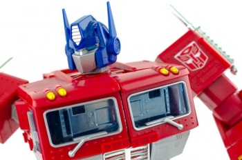  [Masterpiece Takara Tomy] MP-10 CONVOY (Optimus Prime) - Sortie Septembre 2011 QTQ8UvYS