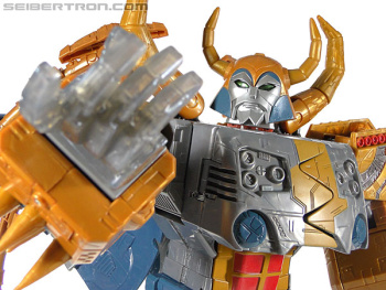 [Masterpiece Hasbro] 25TH ANNIVERSARY UNICRON with KRANIX - Sortie Septembre 2011 UxpXR40j