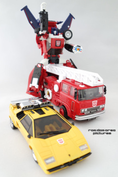 [Maketoys] Produit Tiers - MTRM-03 Hellfire (aka Inferno) et MTRM-05 Wrestle (aka Grapple/Grappin) - Page 4 VnqeRJKj