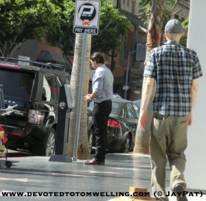 Fotos Tom Welling candids - paparazzi AabHLVXO