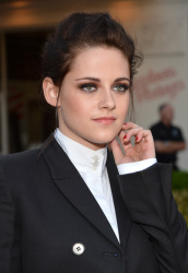 Kristen Stewart - Imagenes/Videos de Paparazzi / Estudio/ Eventos etc. - Página 24 Aabmh3H5