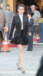 Kristen Stewart - Imagenes/Videos de Paparazzi / Estudio/ Eventos etc. - Página 24 Aac2thyB