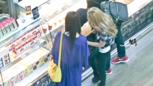[FANTAKEN][19/5/2012] Taeyeon , Seohyun , Hyoyeon & Tiffany || Incheon Airport  AafMjKbs