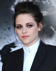 Kristen Stewart - Imagenes/Videos de Paparazzi / Estudio/ Eventos etc. - Página 24 Aai4dQ5S