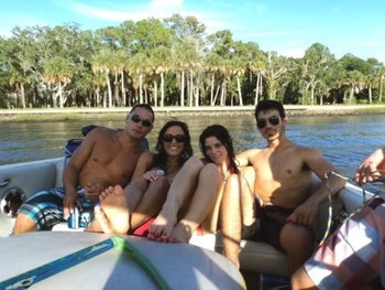 Nuevas/Viejas fotos de Ashley Greene con Joe Jonas Aal1128x