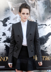 Kristen Stewart - Imagenes/Videos de Paparazzi / Estudio/ Eventos etc. - Página 24 Aan0Cqpt