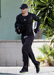 Kellan Lutz - Imagenes/Videos de Paparazzi / Estudio/ Eventos etc. - Página 21 AaorDe0t