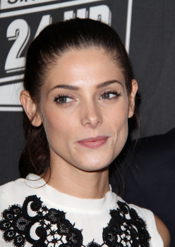 Ashley Greene - Imagenes/Videos de Paparazzi / Estudio/ Eventos etc. - Página 22 AauL4Yvy