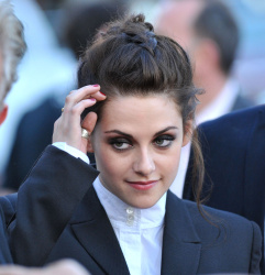 Kristen Stewart - Imagenes/Videos de Paparazzi / Estudio/ Eventos etc. - Página 24 AawNKFq8