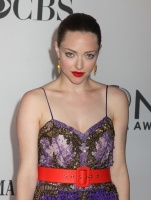 Amanda Seyfried AayBnK3d