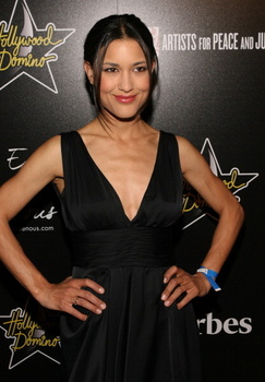 Fotos Sin Marcas: Julia Jones Asiste A 5th Annual Hollywood Domino Gala Aaylig8Q