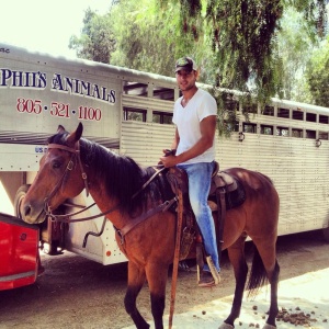  Fotos - Imagenes Nuevas Justin Hartley  - Página 4 Abo1kmvb