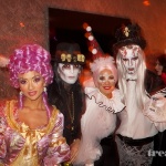 [Vie privée] 31.10.2012 Los Angeles - Treats! Magazine "Trick or Treats! Halloween Party" AboM90m1