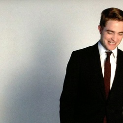   Imagenes/Videos en el Set de "Cosmopolis" - Página 2 AbqK0qig