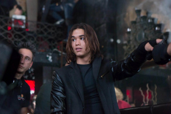 Booboo Stewart: Recopilacion de nuevos stills HQ, poster y fotos BTS de "Intrepid" Absk4KDL