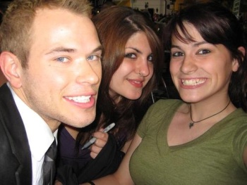 Nuevas/Antiguas fanpics de Kellan Lutz, Michael Welch & Cam Gigandet! Abumvg5M