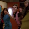 [Glee] Saison 4 - Episode 15 - Girls (and Boys) on Film AbwTXeiR