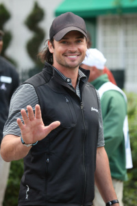  Fotos - Imagenes Nuevas Tom welling - Página 2 AccVj6ZI