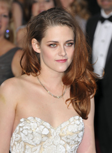 Kristen Stewart - Imagenes/Videos de Paparazzi / Estudio/ Eventos etc. - Página 31 AcqTRPr8