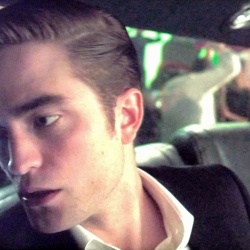   Imagenes/Videos en el Set de "Cosmopolis" - Página 2 AcrDQBNh