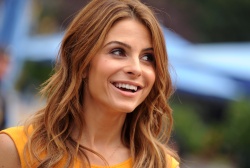 Maria Menounos  AdkXK6Gb