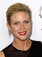 Brittany Snow AdsDEyFD