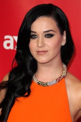 Katy Perry AdwDlmk0