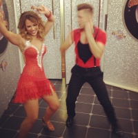 Kimberley Walsh > programa "Strictly Come Dancing" - Página 4 Ady4nzFc