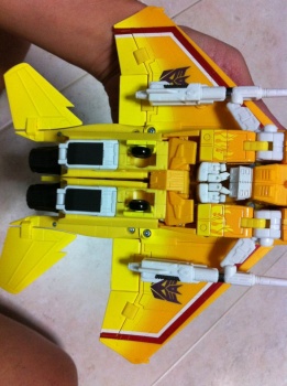 [Masterpiece Takara Tomy] MP-11S SUNSTORM - Sortie Aout 2012 MpG7xfNl