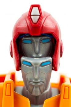 [Masterpiece Hasbro] MASTERPIECE RODIMUS PRIME - Sortie Juillet 2011 NCfgLRpo