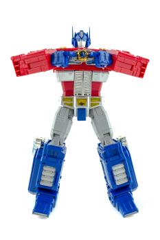 [Masterpiece Hasbro] MASTERPIECE OPTIMUS PRIME - Sortie Aout 2012 OMLLwF8u