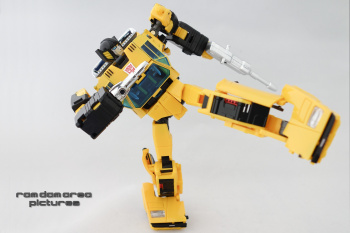 [BadCube] Produit Tiers - OTS-08 Sunsurge (aka Sunstreaker/Solo G1) + OTS-Special 01 Blaze (aka Sunstreaker/Solo Diaclone) - Page 4 RyUTr2nS