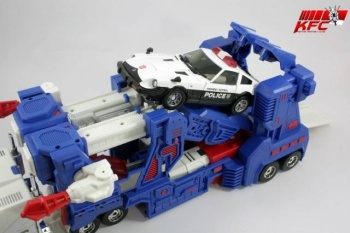 [Masterpiece Tiers] KFC EM P3 CITIZEN STACK aka ULTRA MAGNUS - Sortie Avril 2014 TMrm6x3Z