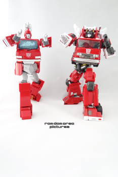 [Maketoys] Produit Tiers - MTRM-03 Hellfire (aka Inferno) et MTRM-05 Wrestle (aka Grapple/Grappin) - Page 4 XL27TU6L