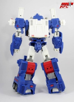 [Masterpiece Tiers] KFC EM P3 CITIZEN STACK aka ULTRA MAGNUS - Sortie Avril 2014 XdZu5tmN