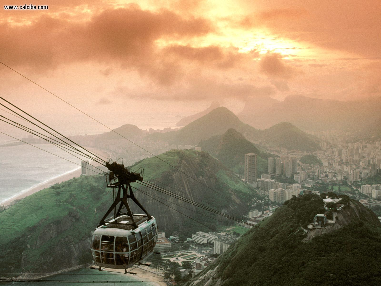 Brazil - Page 7 Rio_de_Janeiro_at_Sunset_from_Sugarloaf_Mountain_Brazil