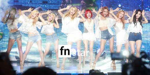 [PIC][07-07-2015]SNSD tham dự "Girls' Generation PARTY Showcase" tại "Banyan Tree Club & Spa" vào tối nay 20150707212922459